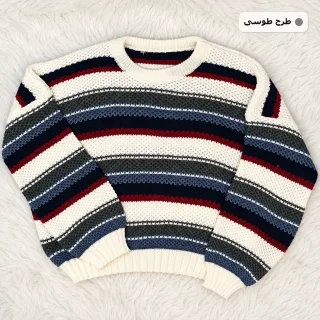 نمای کامل بافت راه‌راه یقه گرد طرح طوسی